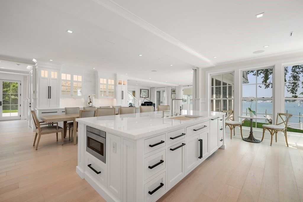 Dining room, Interior, Kitchen, Recessed Lighting, Water, Wood Texture Flooring