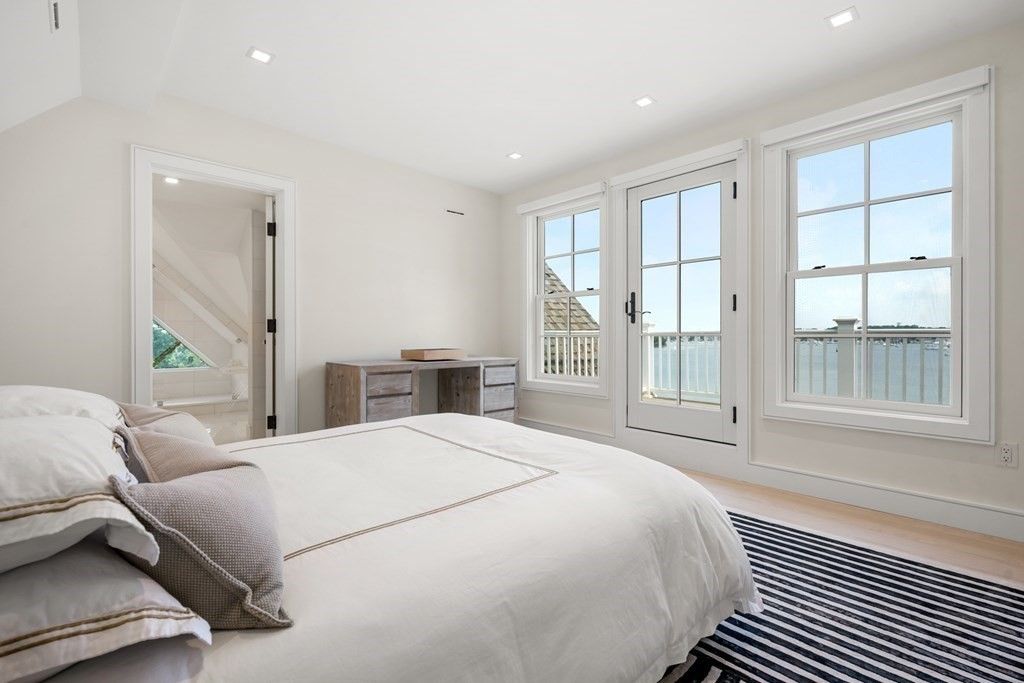 Bedroom, Interior, Recessed Lighting, Water, Wood Texture Flooring