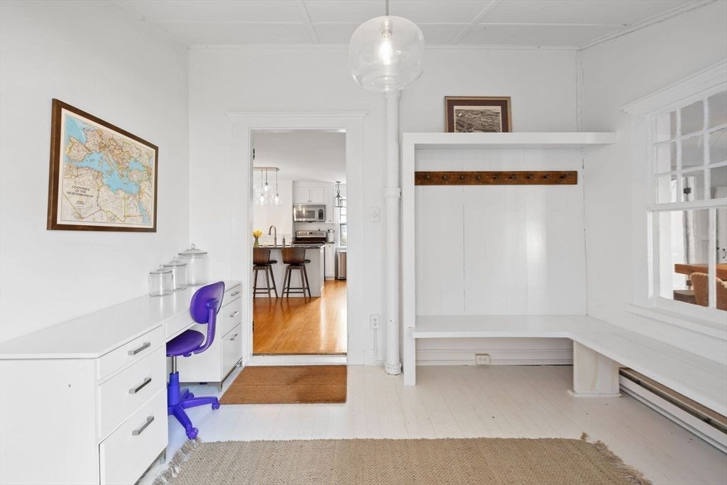 Interior, Kitchen, Pendant Lights, Wood Texture Flooring