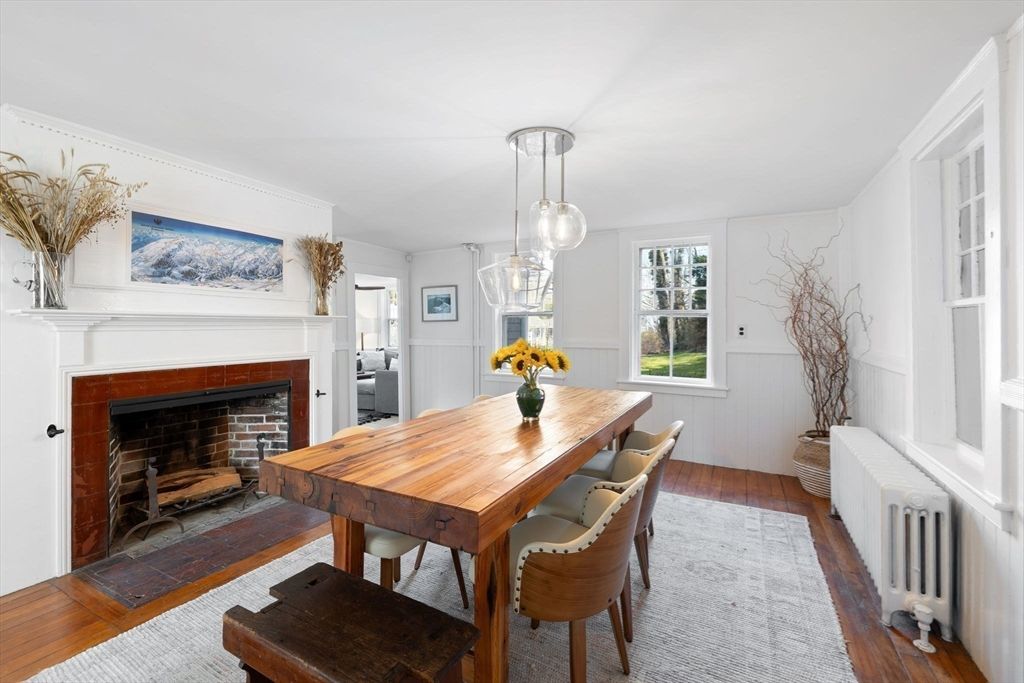 Dining room, Fireplace, Interior, Pendant Lights, Wood Texture Flooring