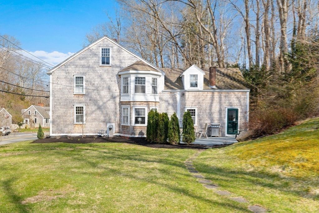 Backyard, Exterior, Facade, French Provincial