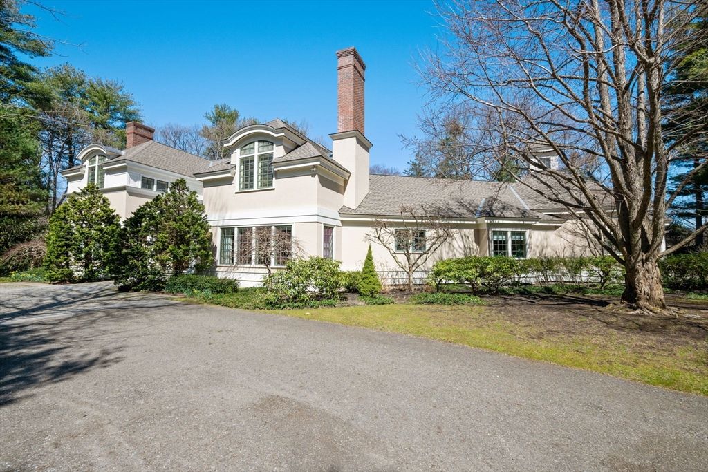 Backyard, Exterior, Facade, Cape Cod