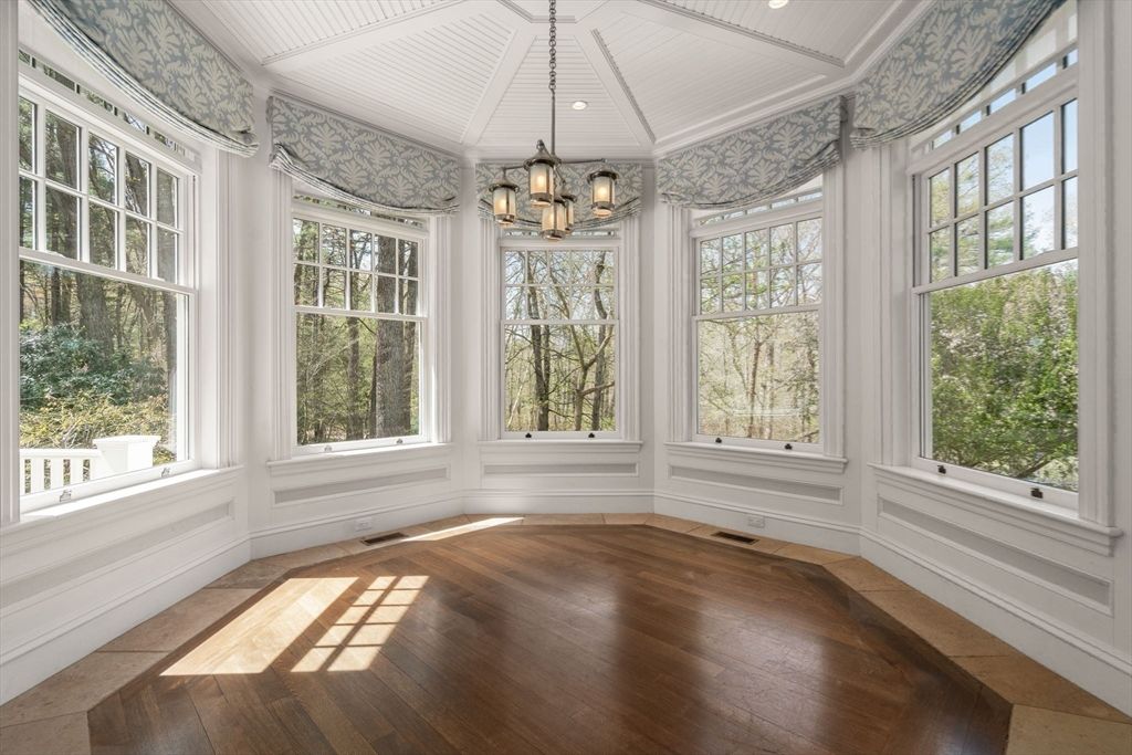 Empty room, Interior, Pendant Lights, Recessed Lighting, Wood Texture Flooring