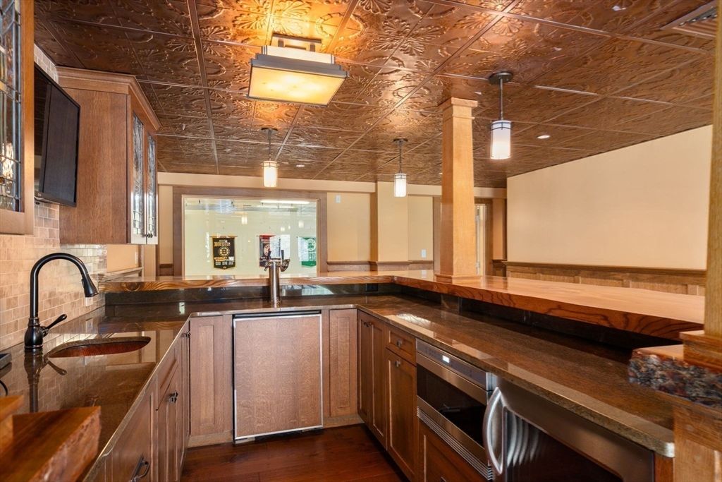 Interior, Kitchen, Pendant Lights, Wood Texture Flooring
