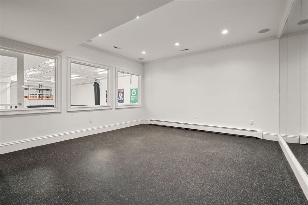 Empty room, Interior, Recessed Lighting