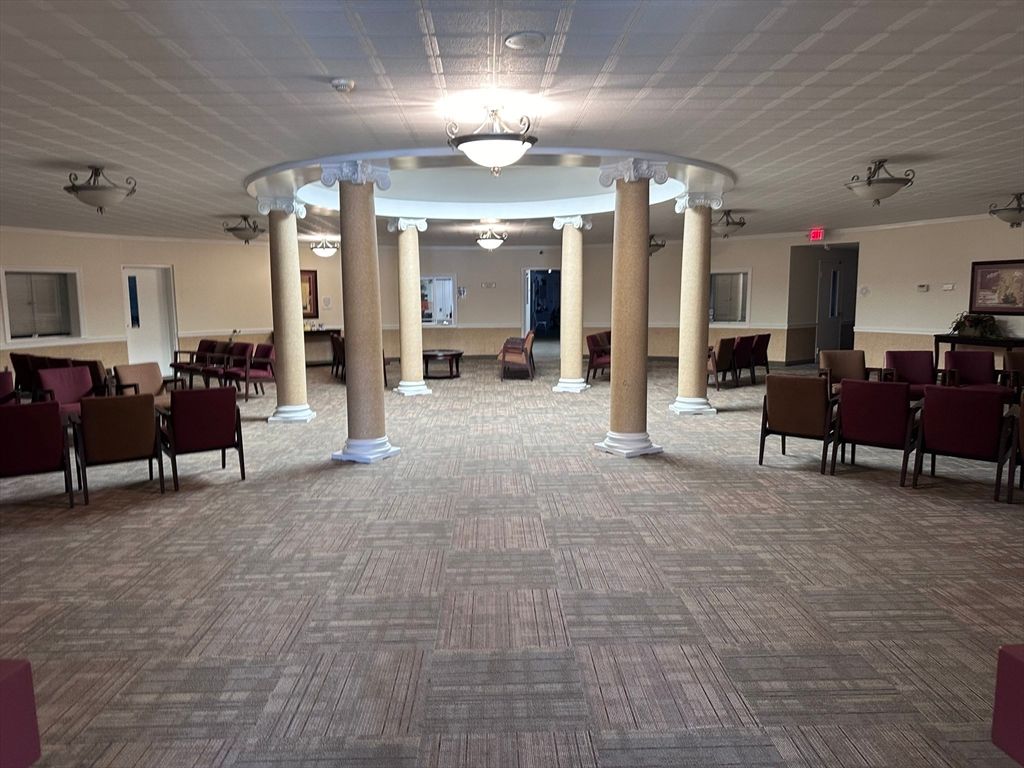 Dining room, Interior