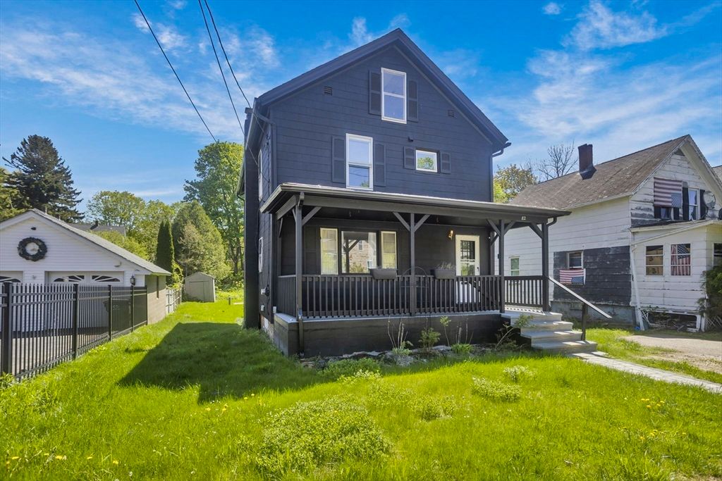 Backyard, Exterior, Facade, Queen Anne Victorian