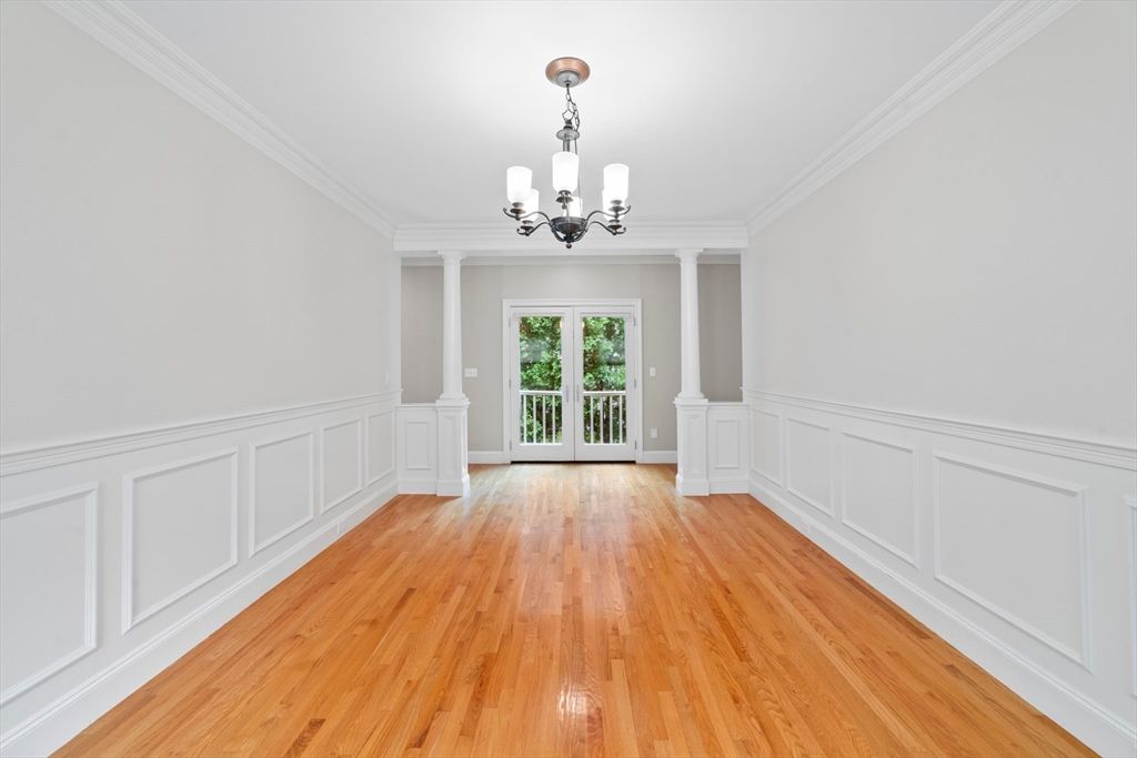 Chandelier, Empty room, Interior, Wood Texture Flooring