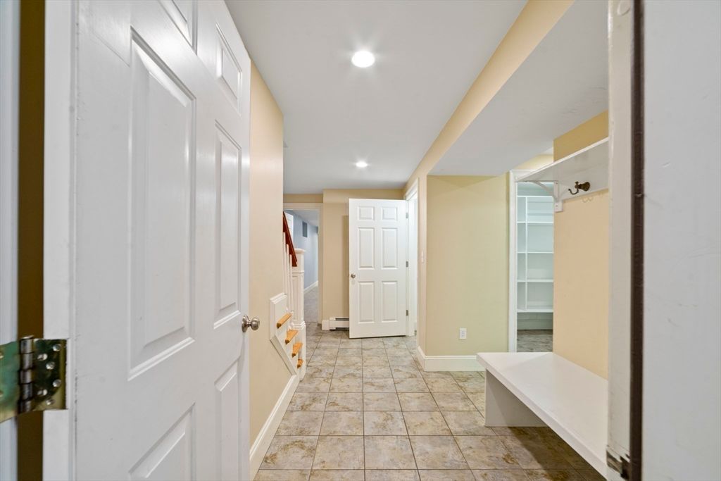 Interior, Recessed Lighting