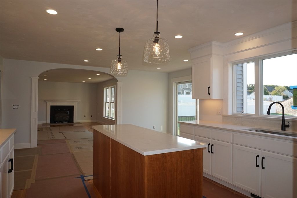 Fireplace, Interior, Kitchen, Pendant Lights, Recessed Lighting
