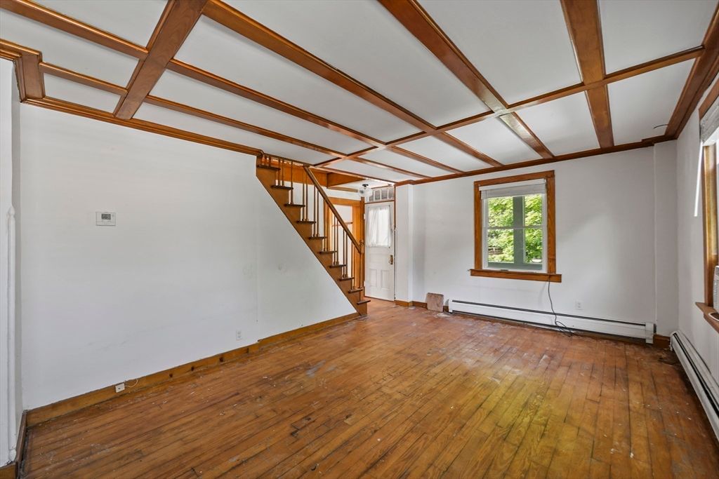 Empty room, Interior, Wooden Beams, Wood Texture Flooring