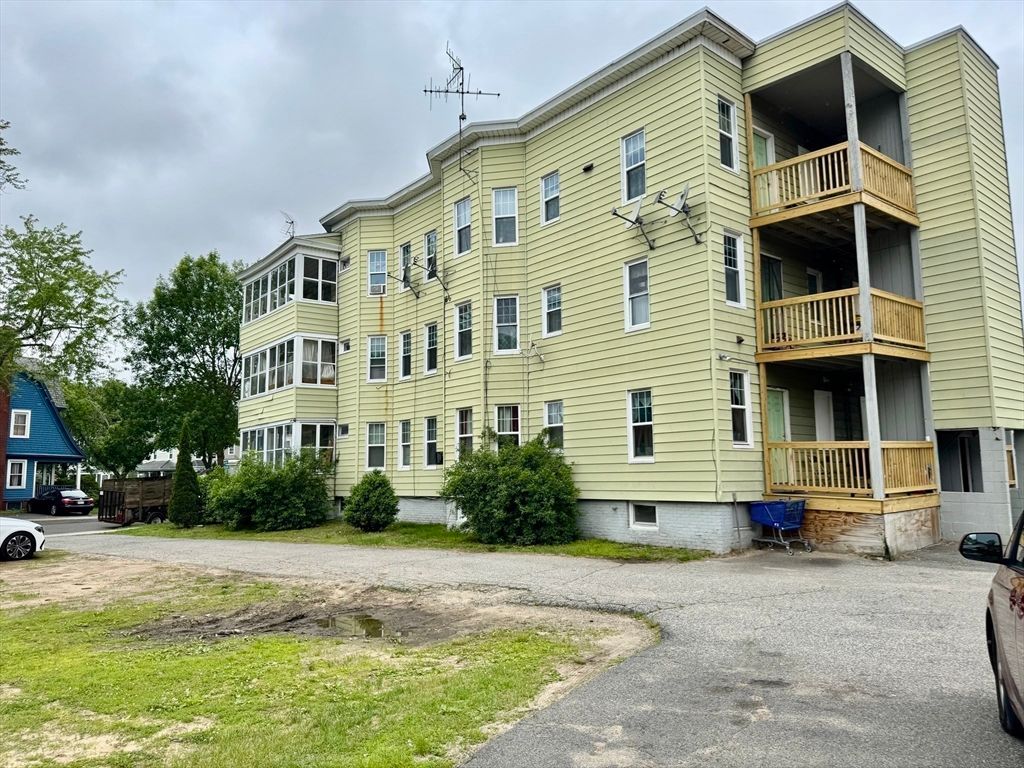 Exterior, Facade, Condo Building