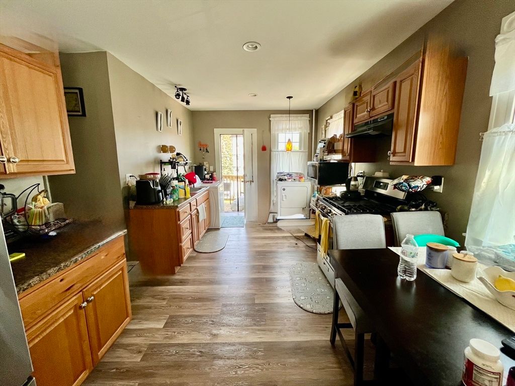 Interior, Kitchen, Pendant Lights, Recessed Lighting, Wood Texture Flooring
