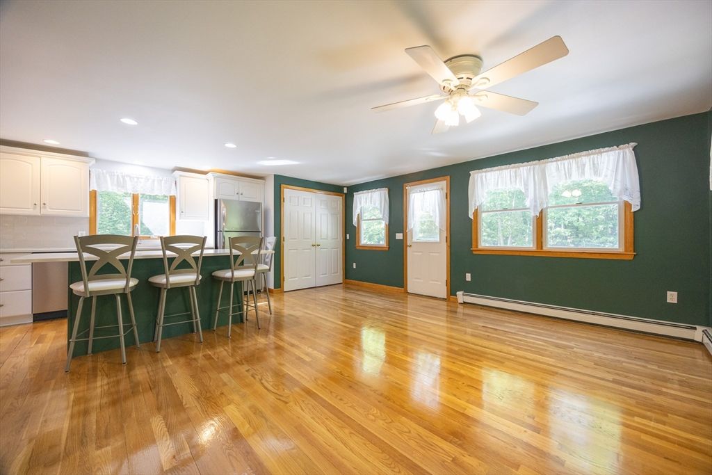 Empty room, Interior, Kitchen, Recessed Lighting, Wood Texture Flooring