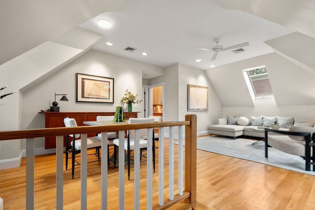 Dining room, Interior, Living room, Recessed Lighting, Wood Texture Flooring