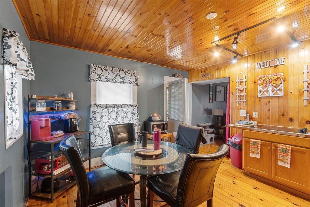 Dining room, Interior, Recessed Lighting, Wooden Ceilings, Wood Texture Flooring, Wooden Walls