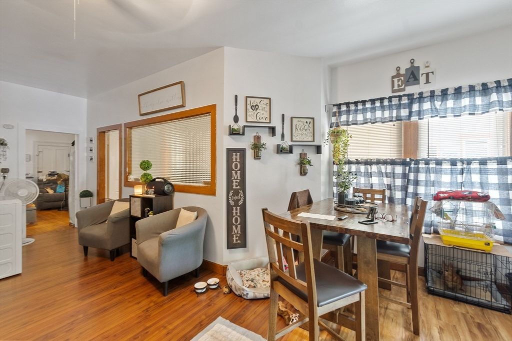 Dining room, Interior, Wood Texture Flooring