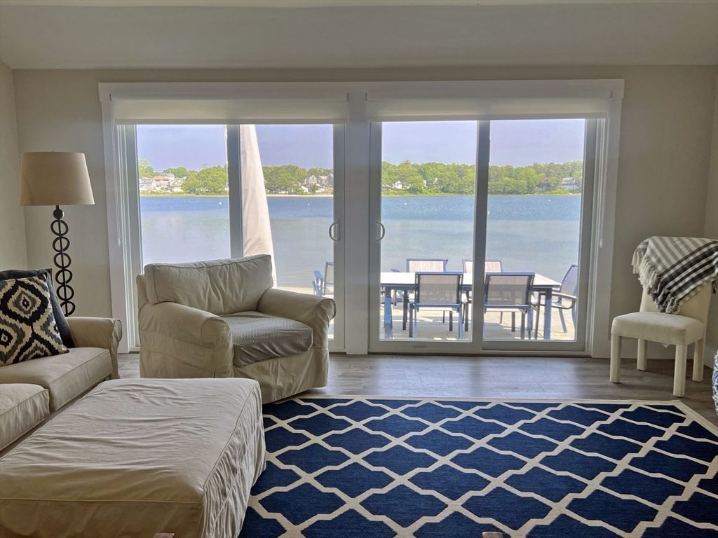Bedroom, Interior, Water, Wood Texture Flooring