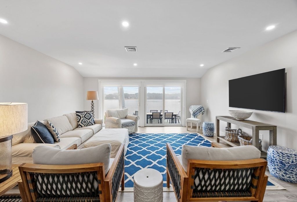 Interior, Living room, Recessed Lighting, Water