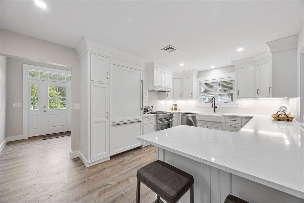 Interior, Kitchen, Recessed Lighting, Wood Texture Flooring