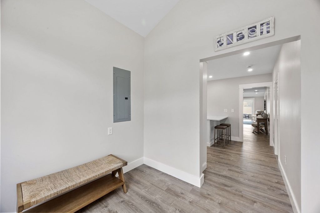 Interior, Recessed Lighting, Wood Texture Flooring