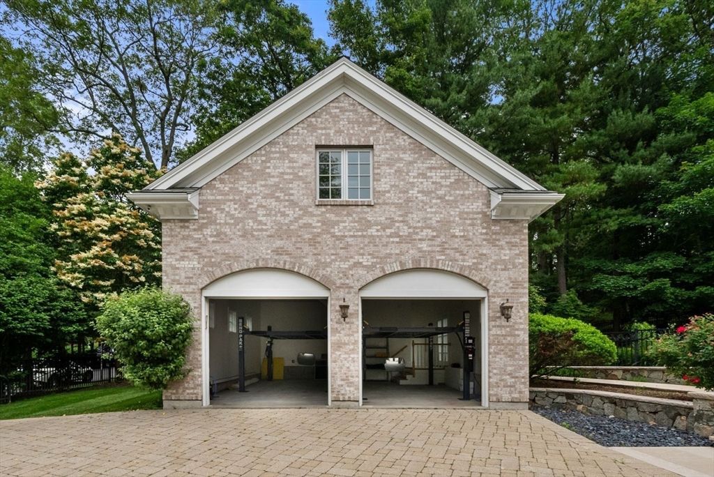 Exterior, Facade, Brick Facade, Brick Traditional