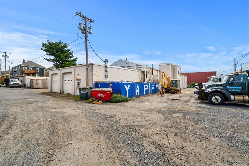 Backyard, Detached Garage, Exterior