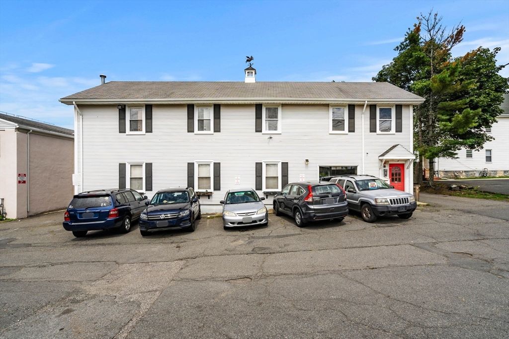 Exterior, Facade, Georgian