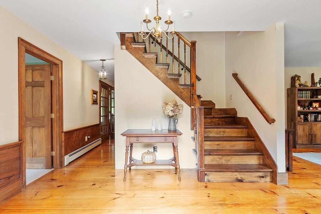 Chandelier, Interior, Wood Texture Flooring