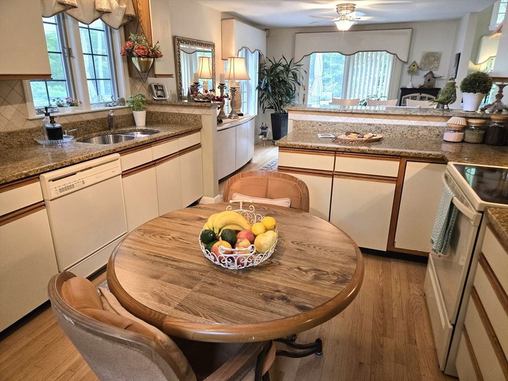 Dining room, Interior, Kitchen, Wood Texture Flooring
