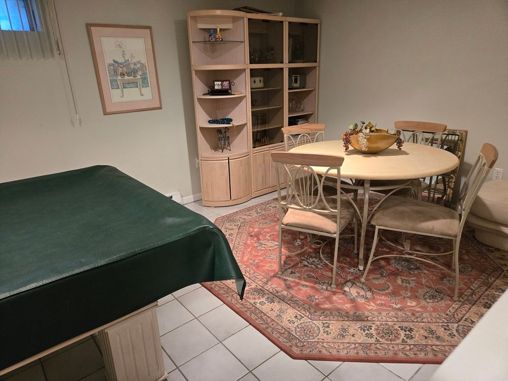 Dining room, Interior