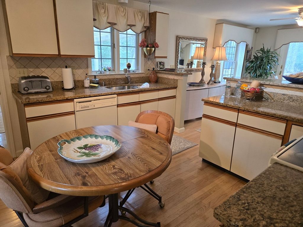 Dining room, Interior, Kitchen, Wood Texture Flooring