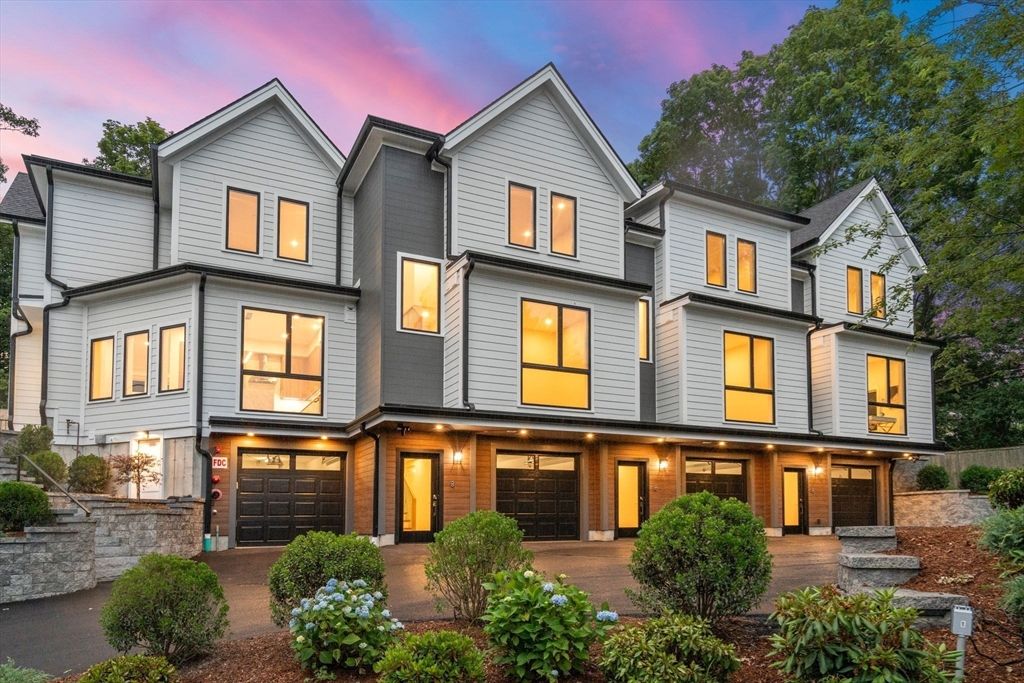 Attached, Exterior, Facade, Farmhouse