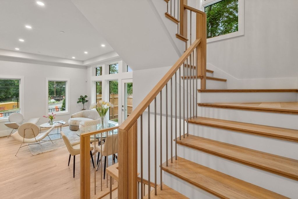 Dining room, Interior, Living room, Recessed Lighting, Wood Texture Flooring