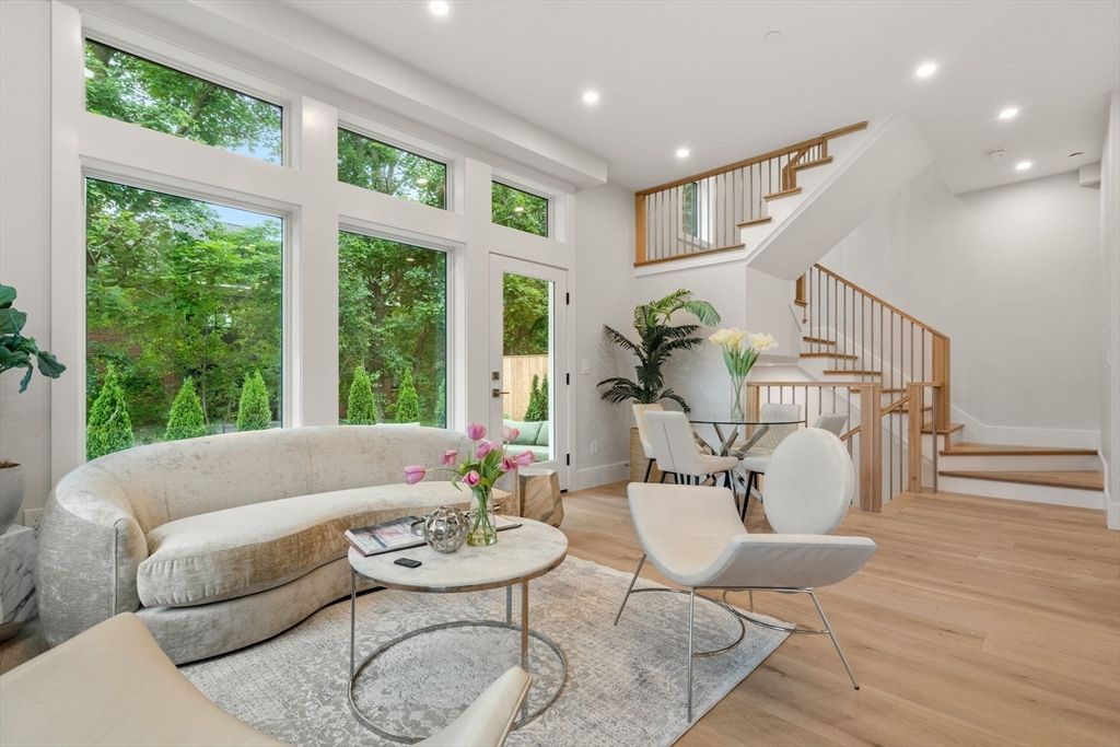 Dining room, Interior, Living room, Recessed Lighting, Wood Texture Flooring