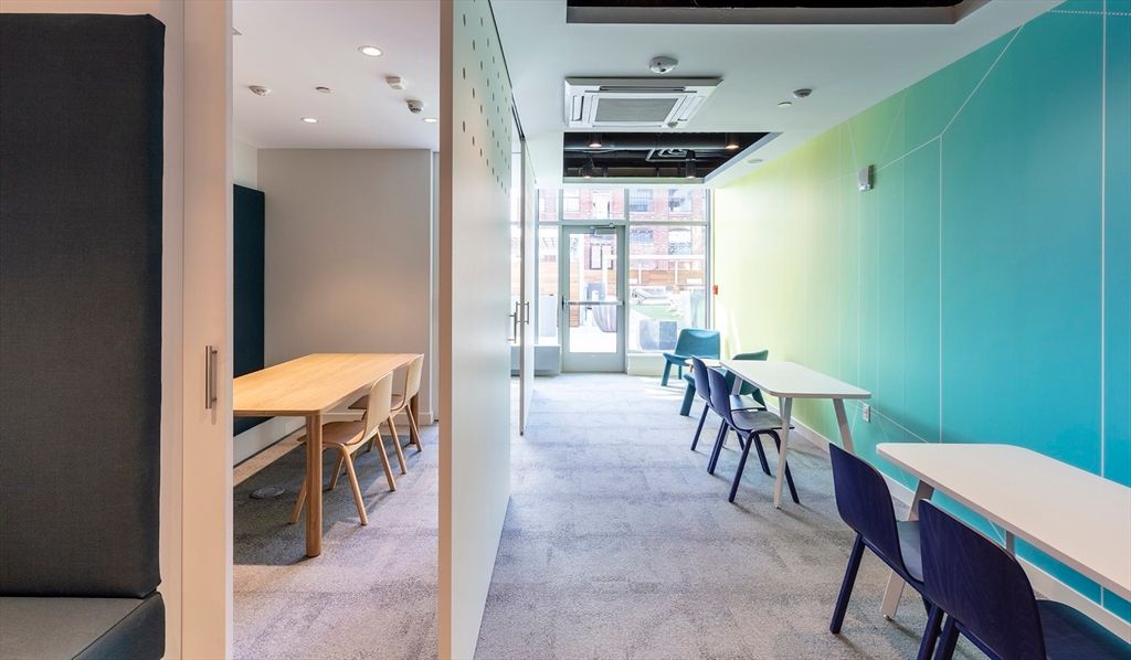 Dining room, Interior, Recessed Lighting