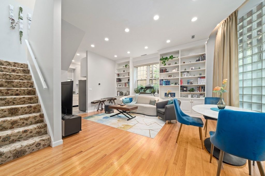 Dining room, Interior, Living room, Recessed Lighting, Wood Texture Flooring