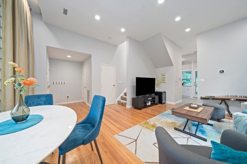 Dining room, Interior, Living room, Recessed Lighting, Wood Texture Flooring