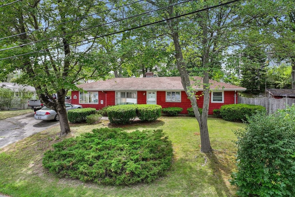 Exterior, Facade, Cape Cod