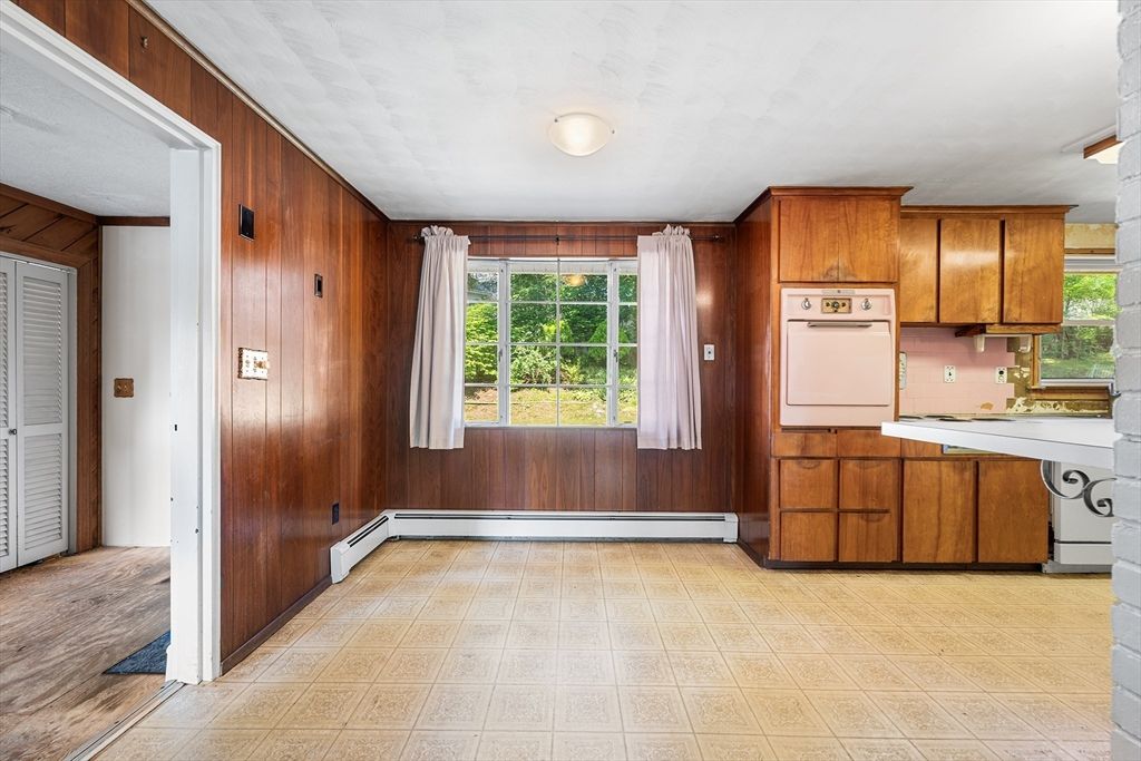 Empty room, Interior, Kitchen, Wood Texture Flooring, Wooden Walls