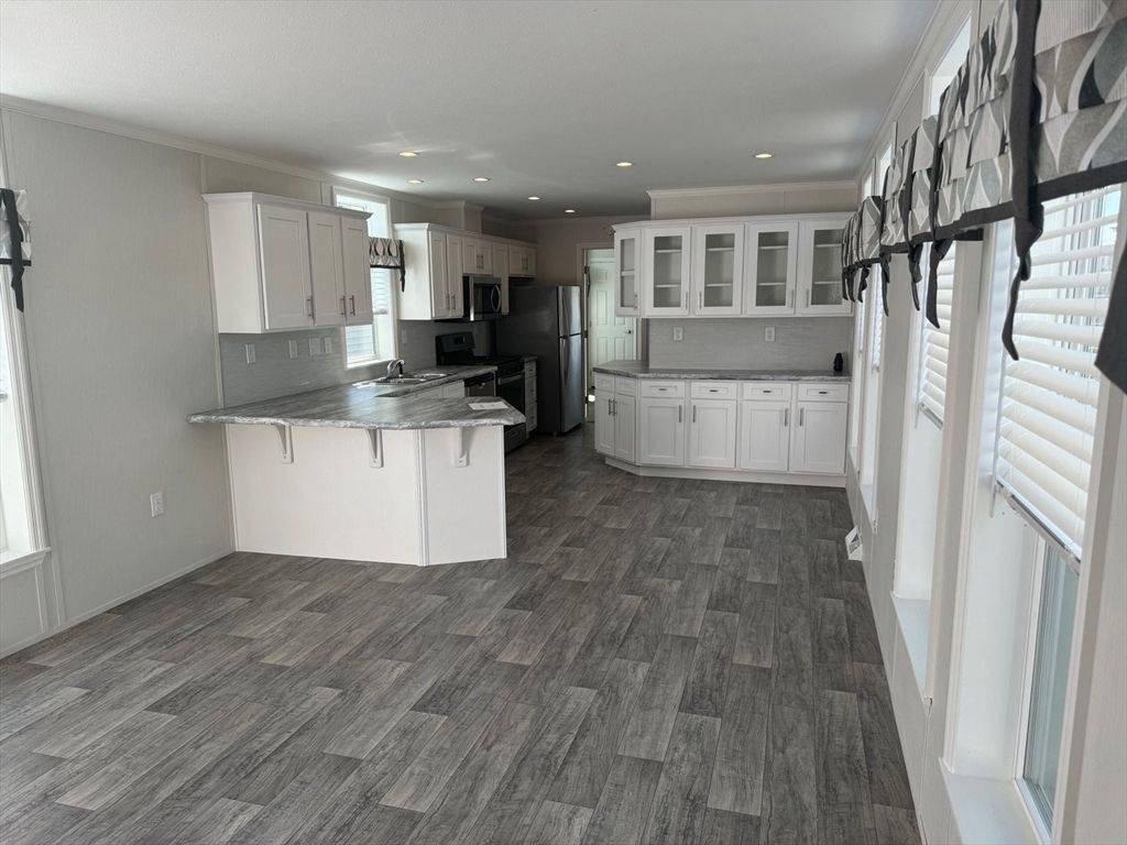 Interior, Kitchen, Recessed Lighting, Wood Texture Flooring