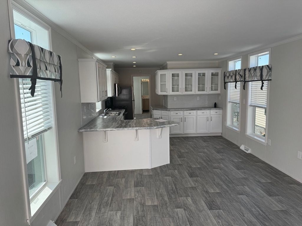 Interior, Kitchen, Recessed Lighting, Wood Texture Flooring