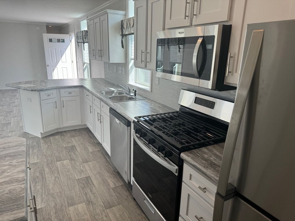 Interior, Kitchen, Wood Texture Flooring