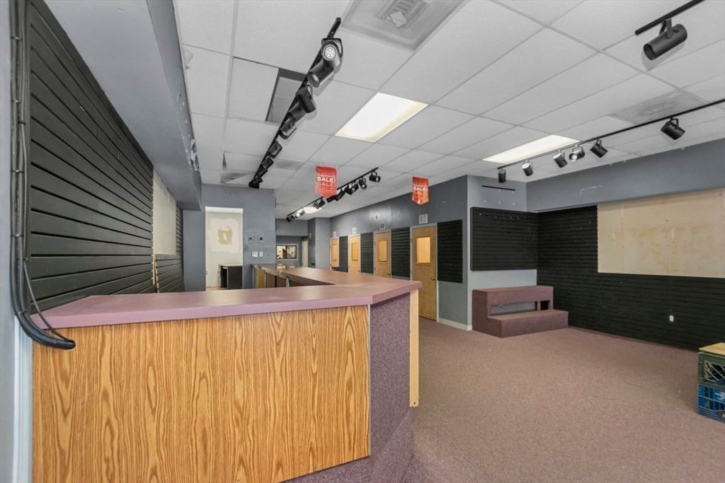 Interior, Recessed Lighting