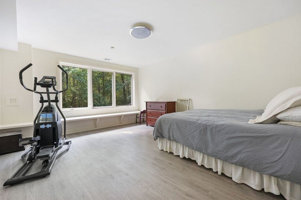 Bedroom, Fitness Equipment, Interior, Wood Texture Flooring