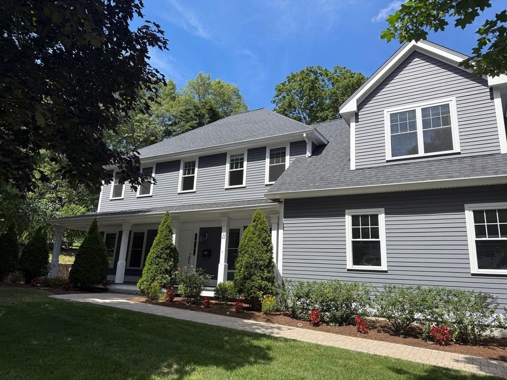 Exterior, Facade, Farmhouse