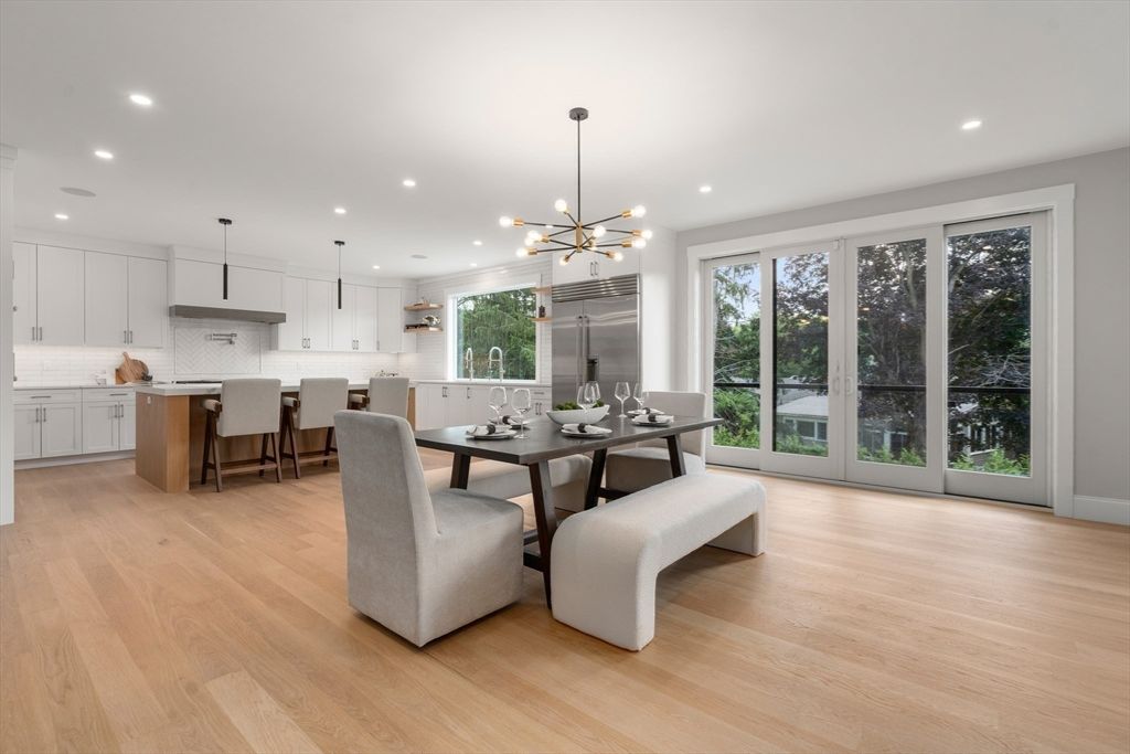 Dining room, Interior, Kitchen, Pendant Lights, Recessed Lighting, Stainless Steel Appliances, Wood Texture Flooring