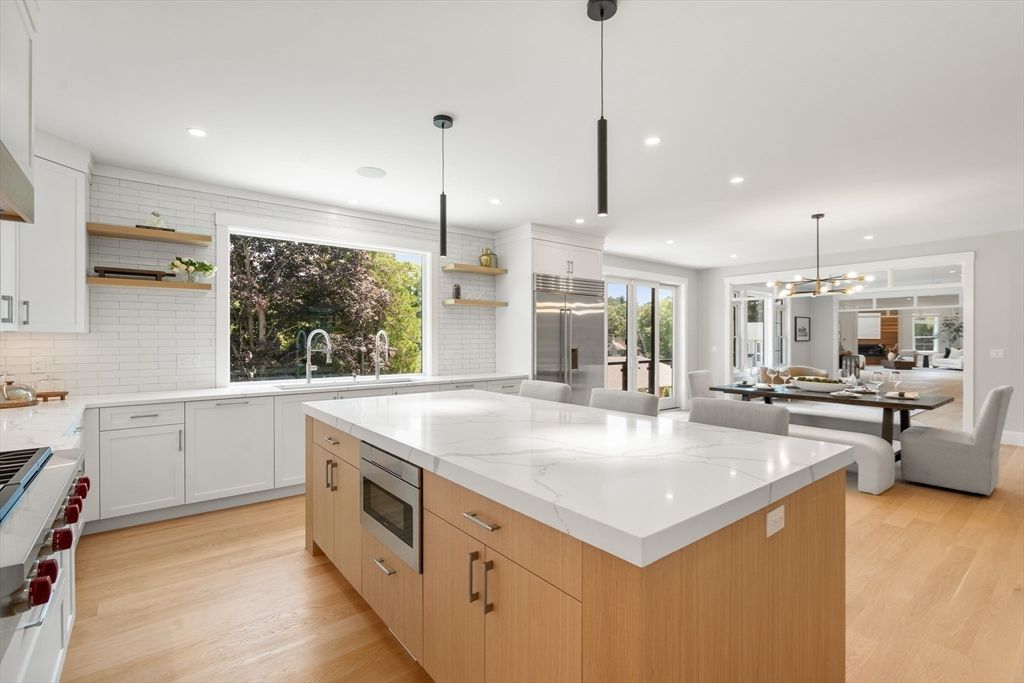 Dining room, Interior, Kitchen, Pendant Lights, Recessed Lighting, Stainless Steel Appliances, Wood Texture Flooring