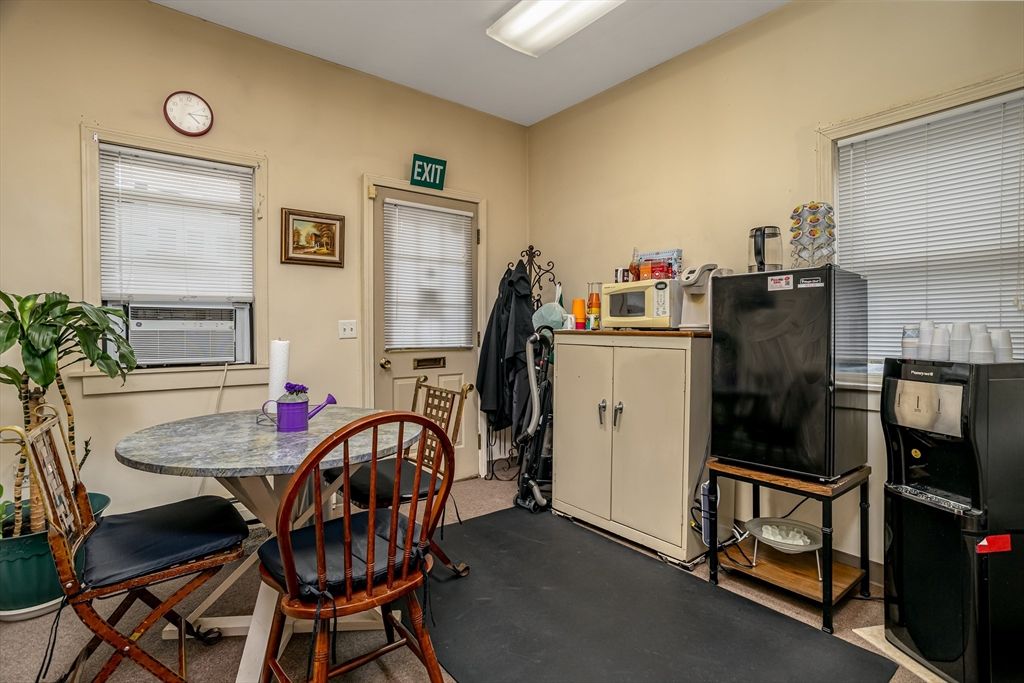 Dining room, Interior