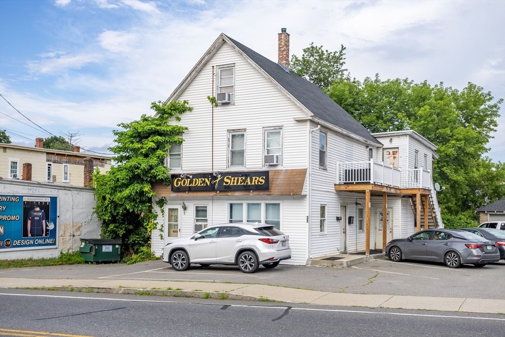 Attached, Exterior, Facade, Rowhouse